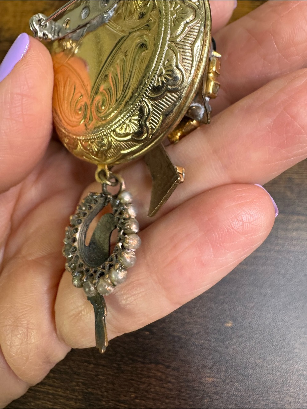 Vintage-Inspired Green Teardrop and Crystal Brooch Brutalist Steampunk - Picture 7 of 9